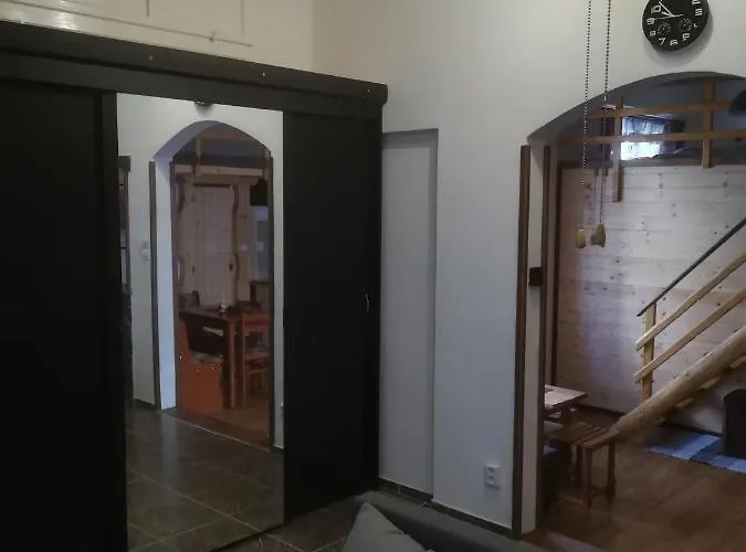 Pod Vezi Ii شقة *